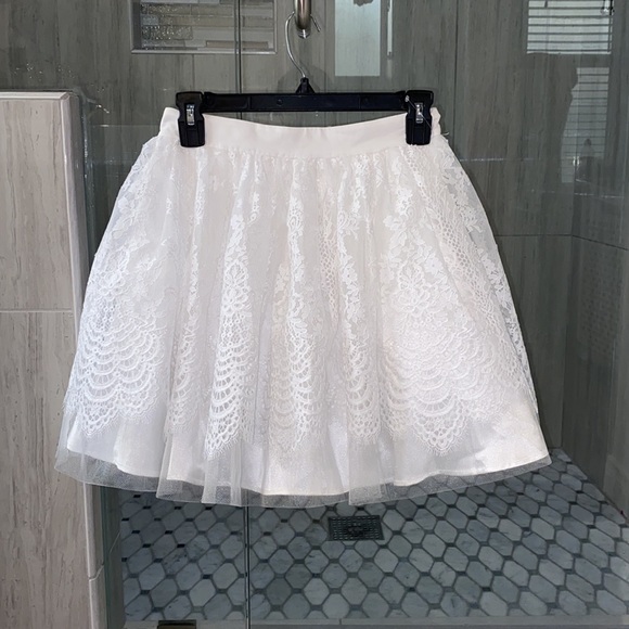 BeBe Scalloped Lace Circle Skirt. - Picture 3 of 12